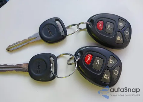 2014 GMC Acadia Denali z USA, uszkodzony, nr VIN 1GKKRTKD7EJ305758